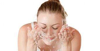 Fear Oils No More: The Truth to a Common Skincare Mistake